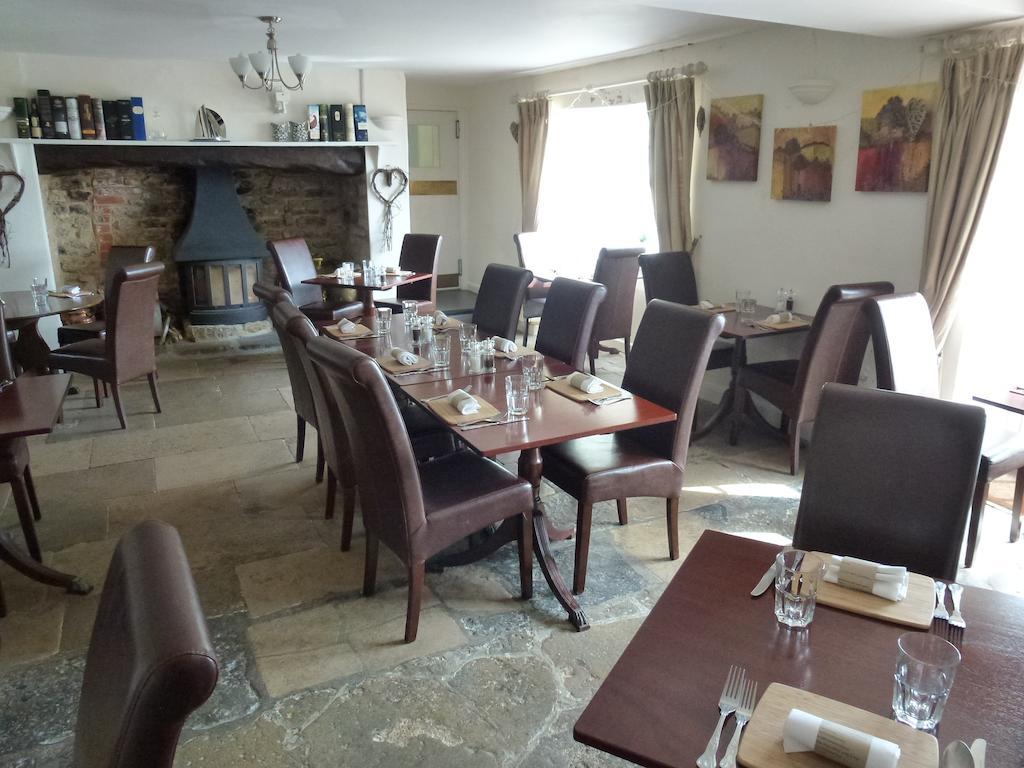 The Manor House Hotel Puncknowle Buitenkant foto
